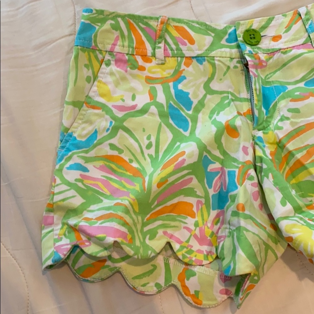 Lilly Pulitzer Scalloped “the buttercup short”